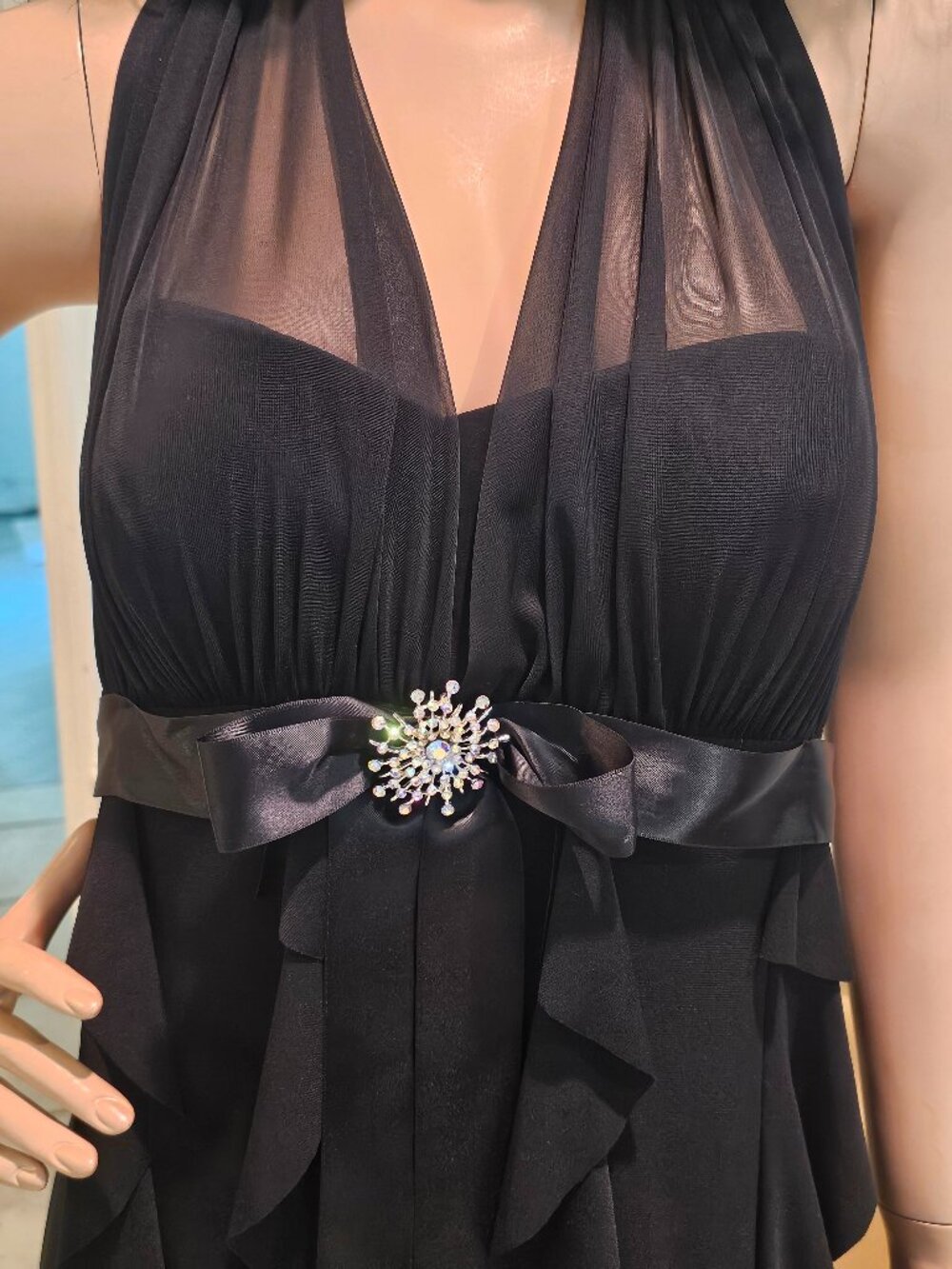 Betsy & Adam Black Halter Style Evening Gown size 14 Large Stretch Prom Wedding - Picture 2 of 16
